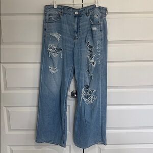 American Eagle High-Rise Skater Jean, Distressed